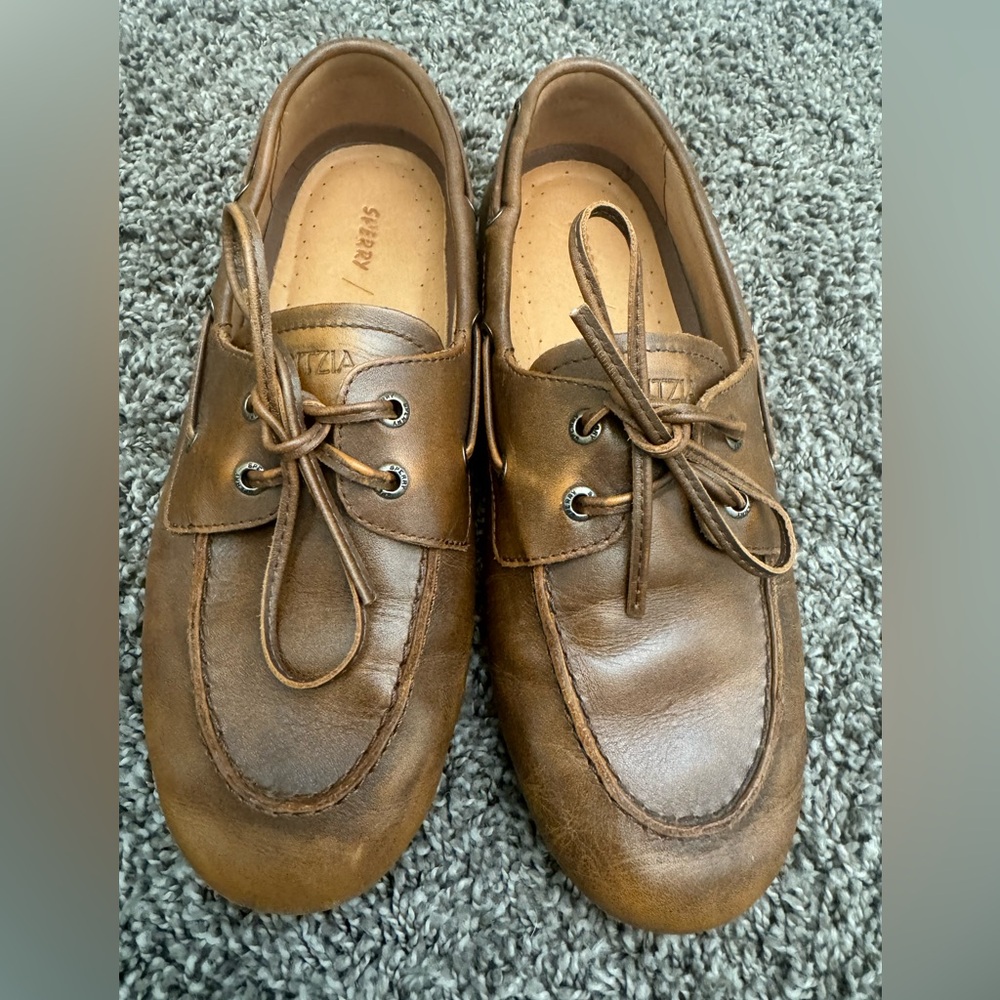 Sperry/Aritziq Brown Leather Women’s Boat Shoes with Lace Tie